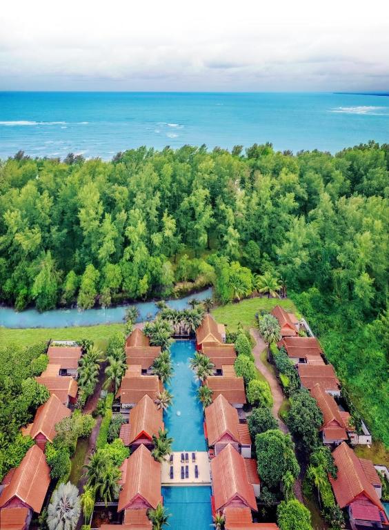 L'esprit De Naiyang Beach Resort