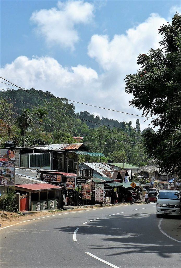 Sri Lanka - Ellan pieni kaupunki