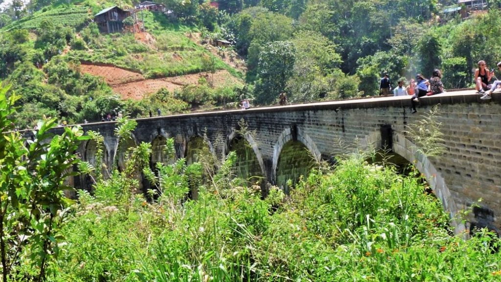 Sri Lanka - Nine arch bridge