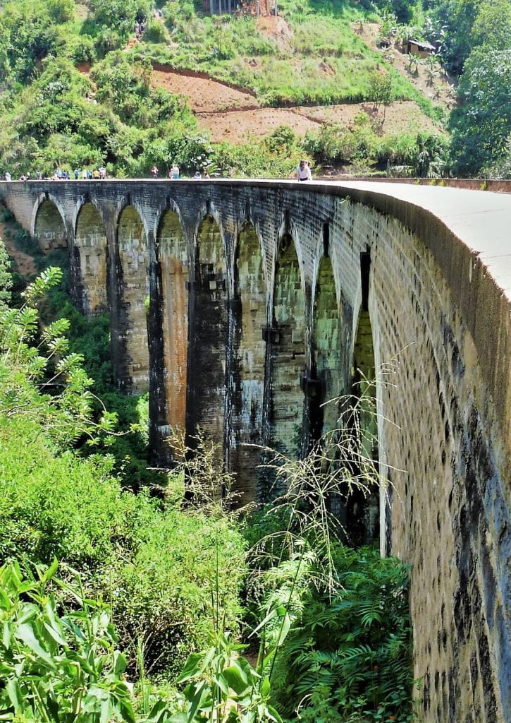 Sri Lanka - Nine arch bridge