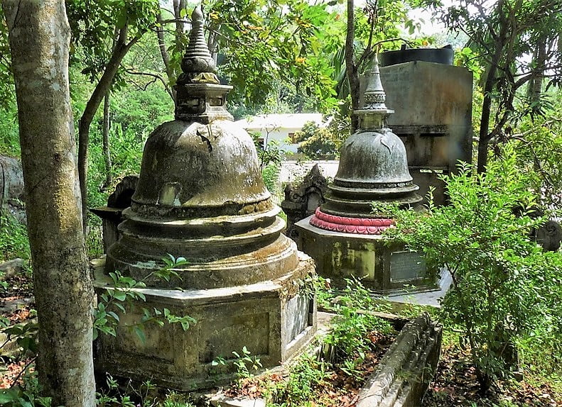 Mulkirigala Raja Maha Vihara Rock Temple Sri Lanka
