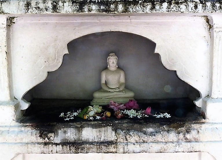 Mulkirigala Raja Maha Vihara Rock Temple Sri Lanka