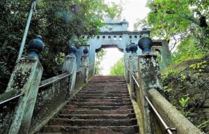 Read more about the article Mulkirigala Raja Maha Vihara Rock Temple Sri Lanka