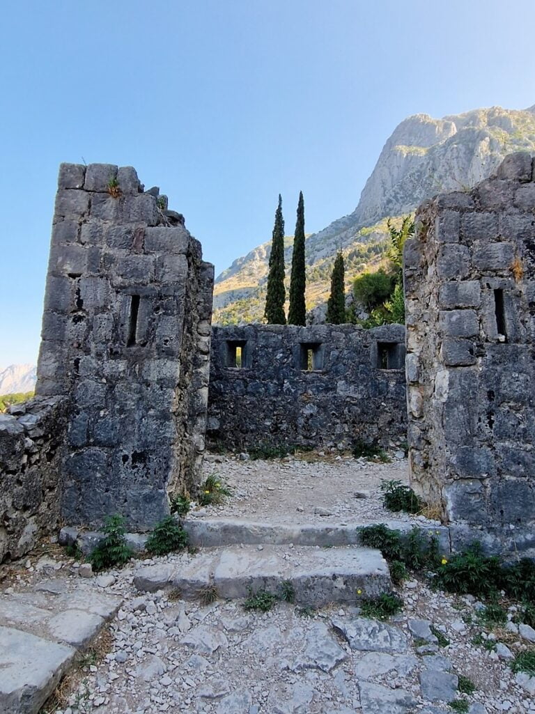 Montenegro - Kotorin vanha kaupunki ja linnoitus