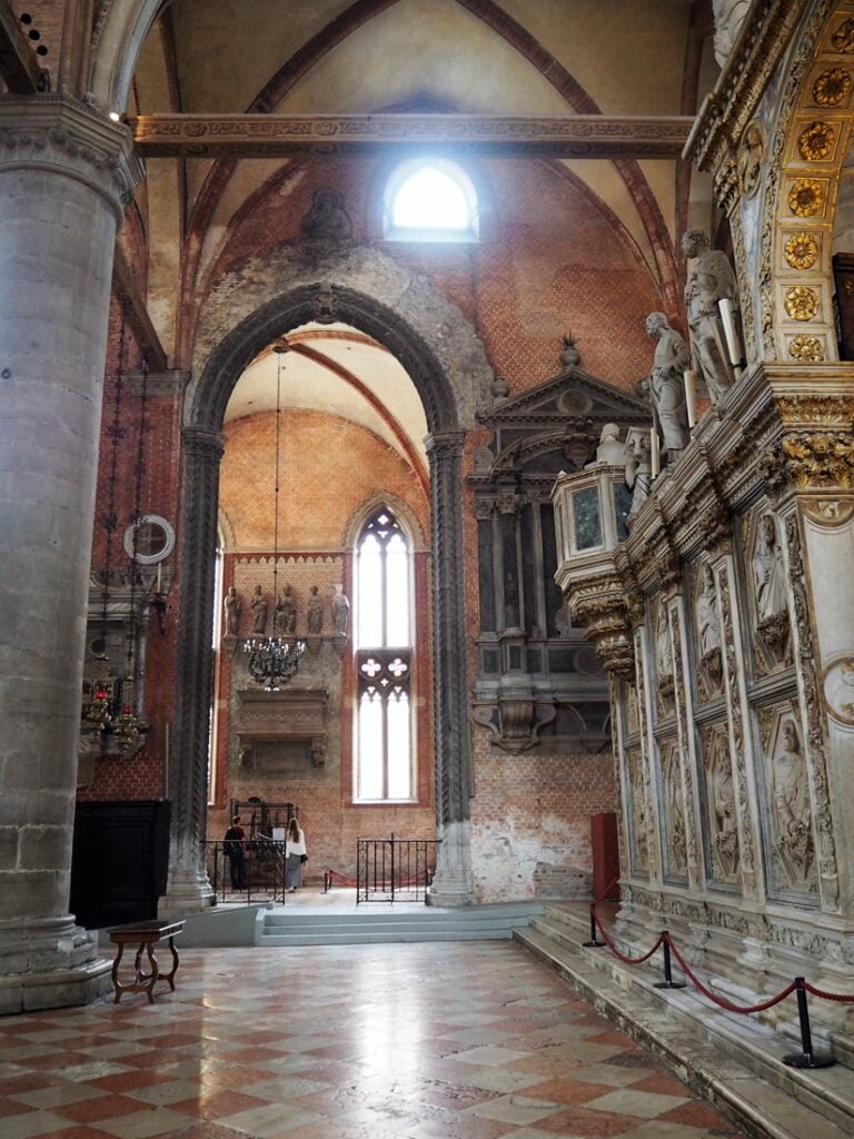 Basilica di Santa Maria dei Frari - Kohti avaraa maailmaa