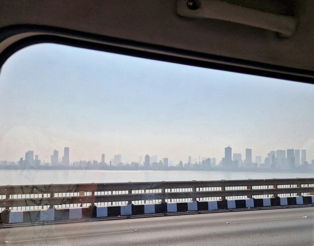 Mumbain silhuetti