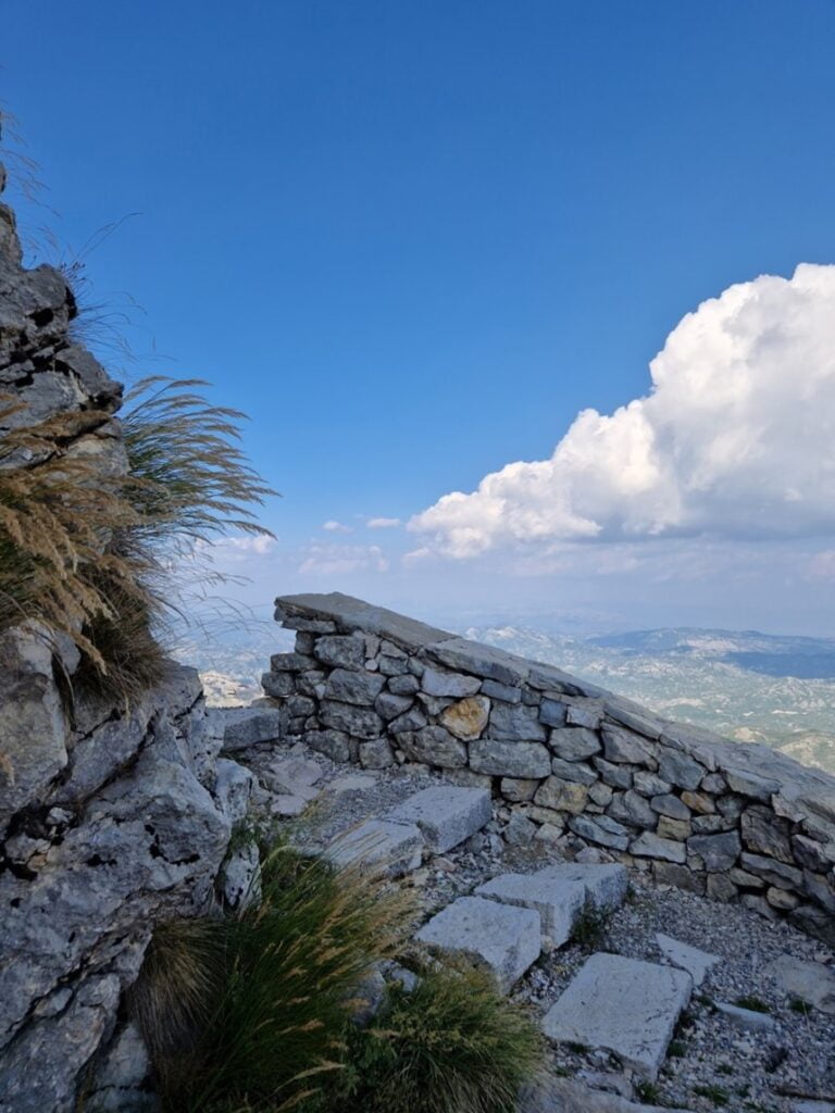 Lovćenin kansallispuisto ja Njegošin mausoleumi