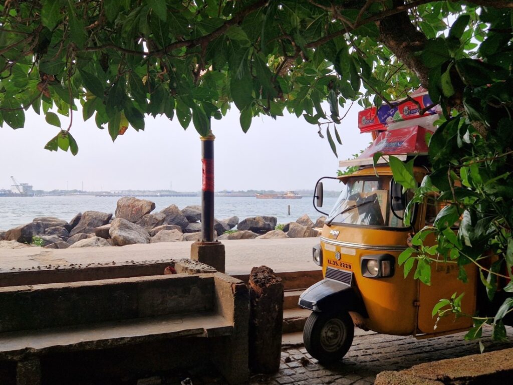 Fort Kochi - muraaleja ja graffiteja siirtomaa-ajan satamakaupungissa