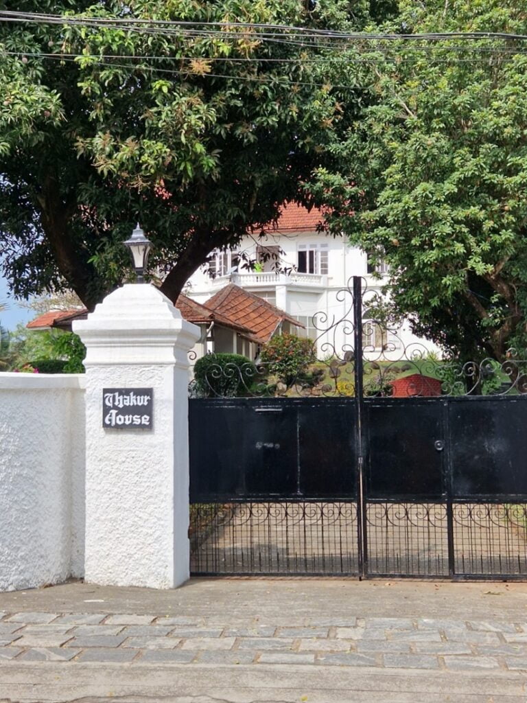 Fort Kochi - muraaleja ja graffiteja siirtomaa-ajan satamakaupungissa