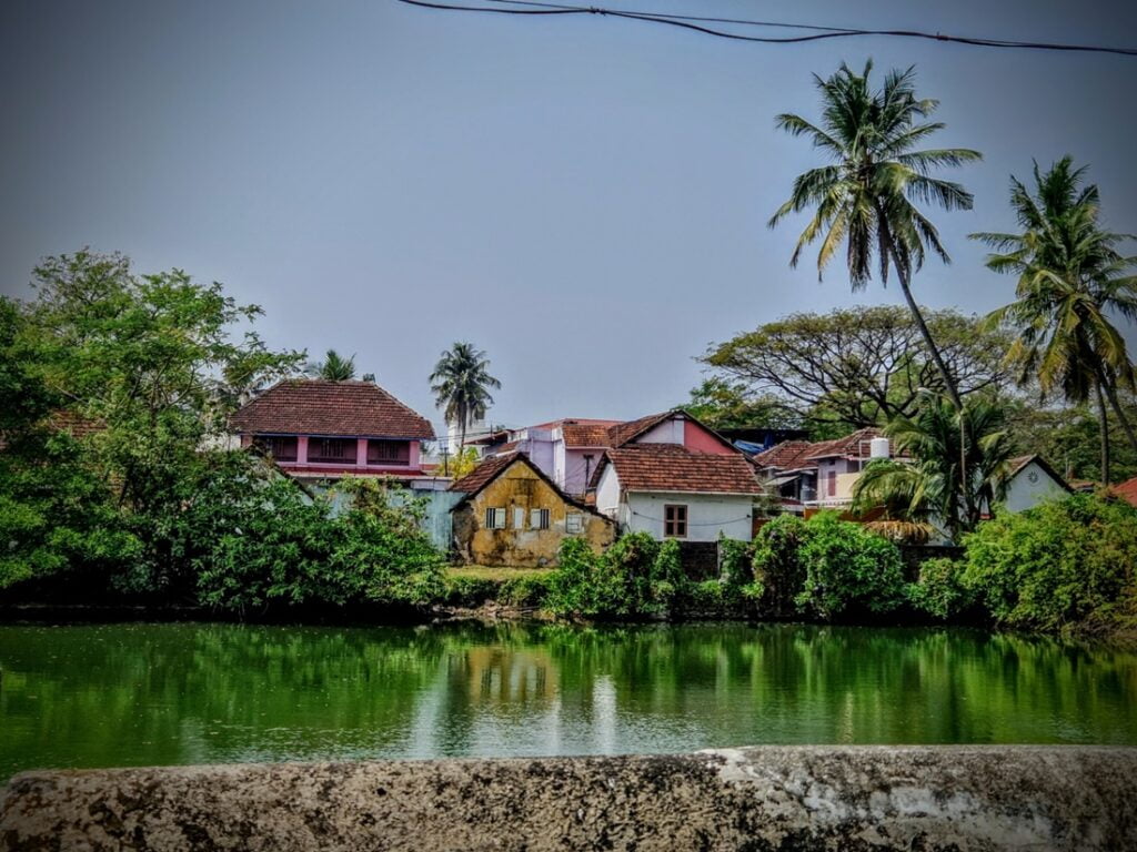 Pazhayannur Bhagavathy Kohti avaraa maailmaa