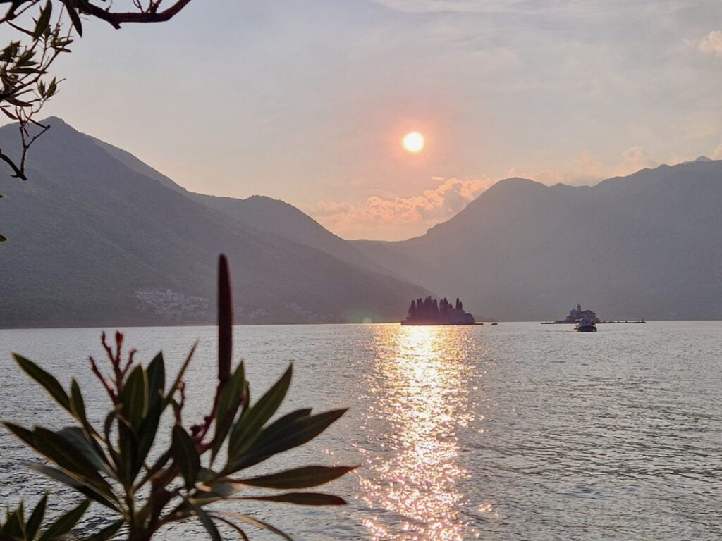 Perast - Tunnelmallinen pikkukaupunki Montenegrossa