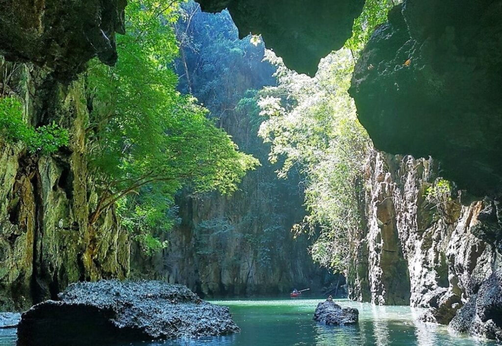 James Bond Island - retki viidelle saarelle Phuketissa