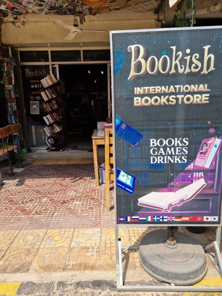 Bookish Kampot - Kohti avaraa maailmaa