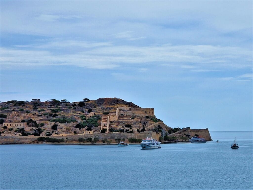 Karunkaunis Spinalonga Kreetalla