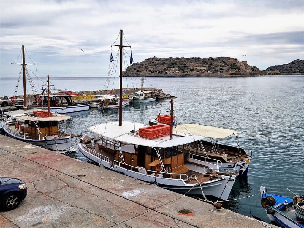 Spinalonga - Kohti avaraa maailmaa