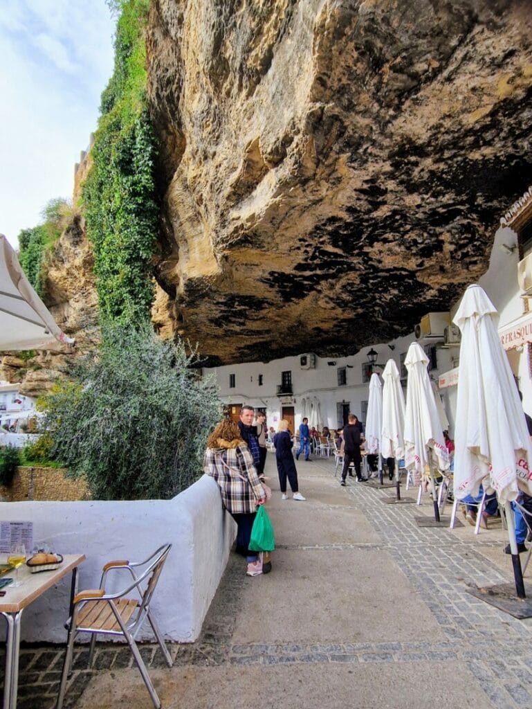 Setenil de las Bodegas - Kohti avaraa maailmaa