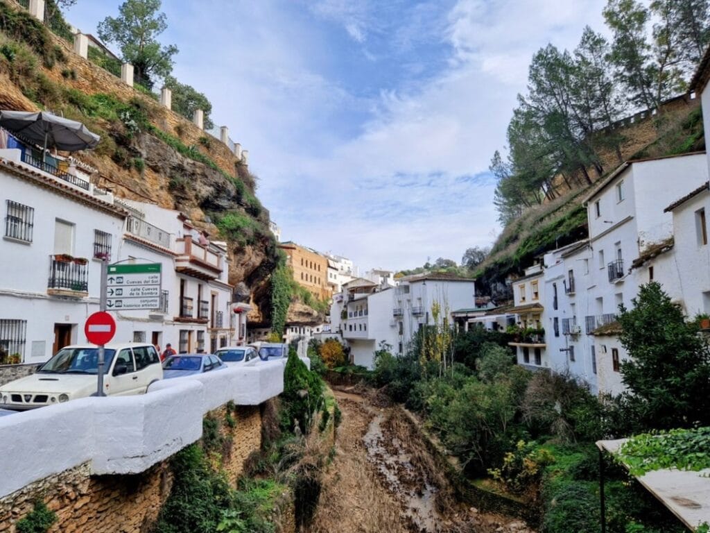 Setenil de las Bodegas - Kohti avaraa maailmaa