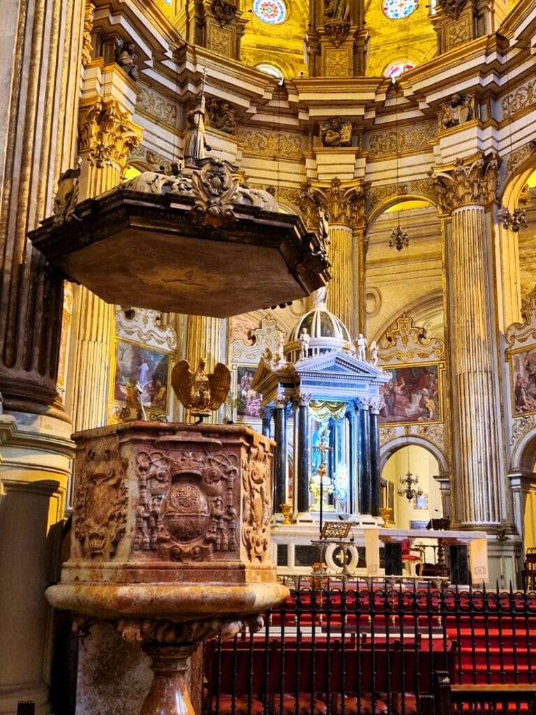 Santa Iglesia Catedral Basílica de la Encarnación de Málaga - Kohti avaraa maailmaa