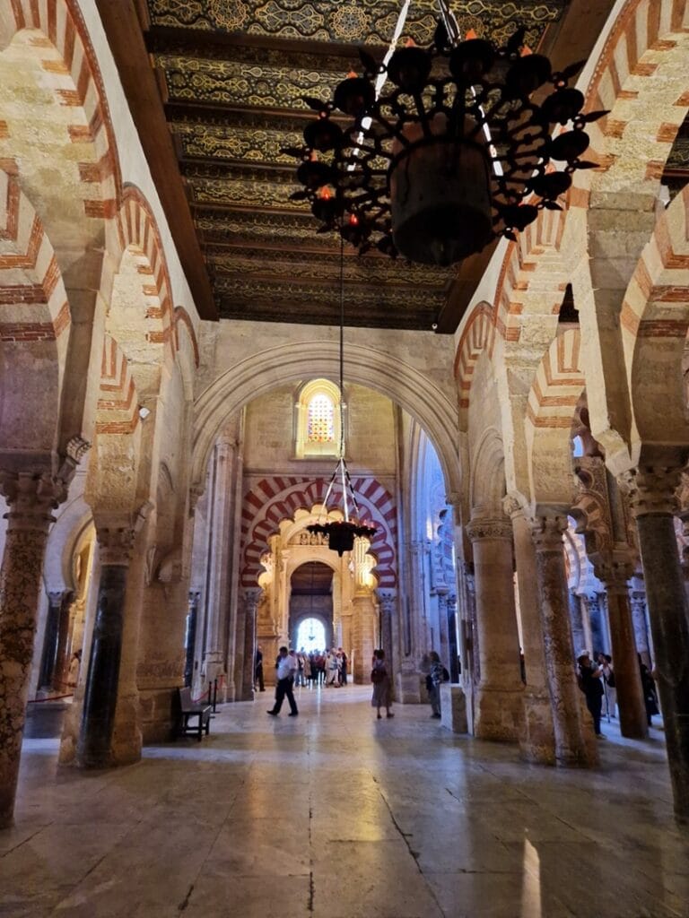 Mezquita - Kohti avaraa maailmaa