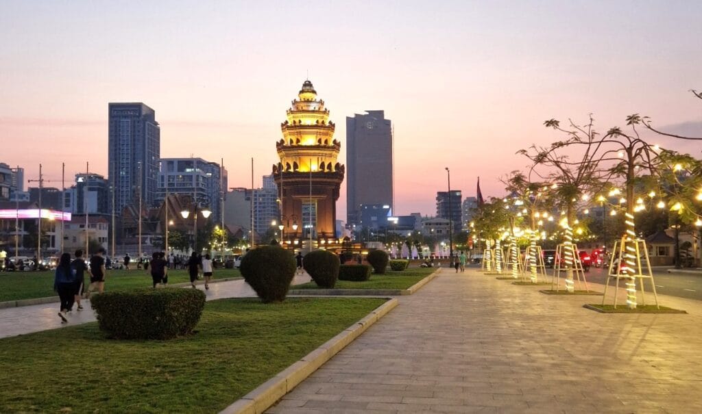 Phnom Penh - eläväinen pääkaupunki Mekongin varrella