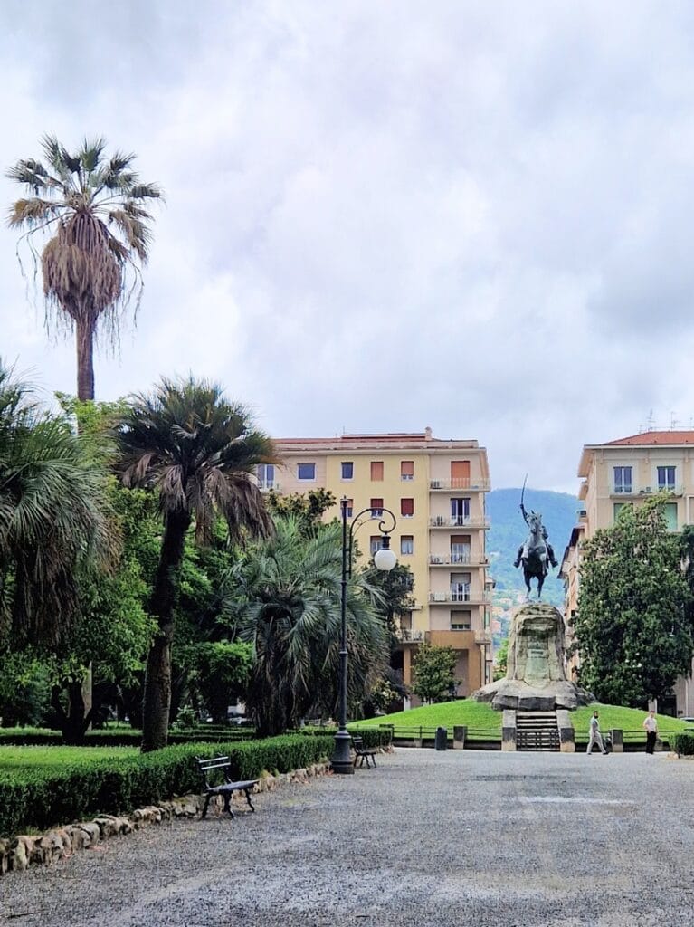 Giardini Pubblici La Spezia - Kohti avaraa maailmaa