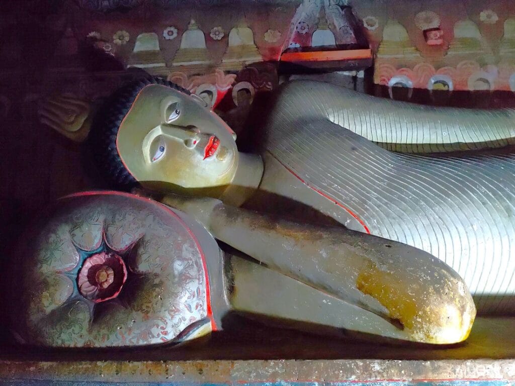 Dambulla - Kohti avaraa maailmaa