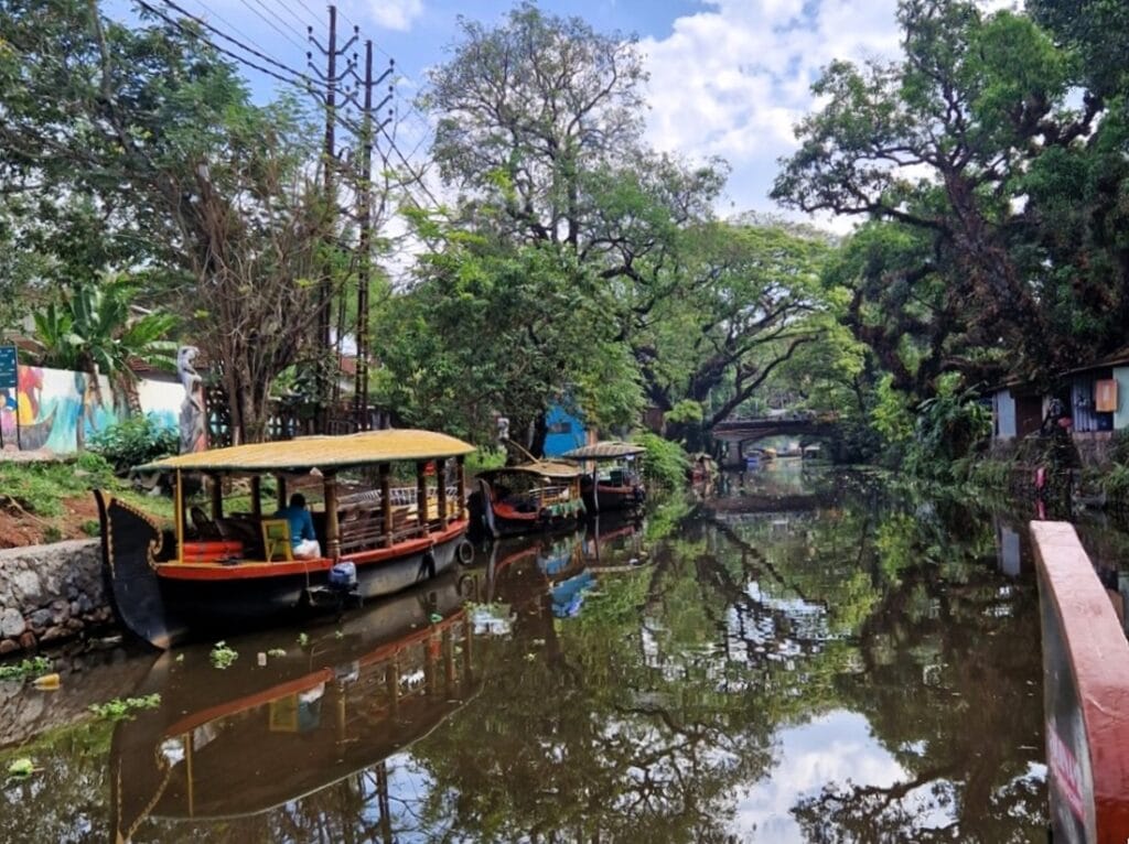 Alappuzha Backwaters - Kohti avaraa maailmaa