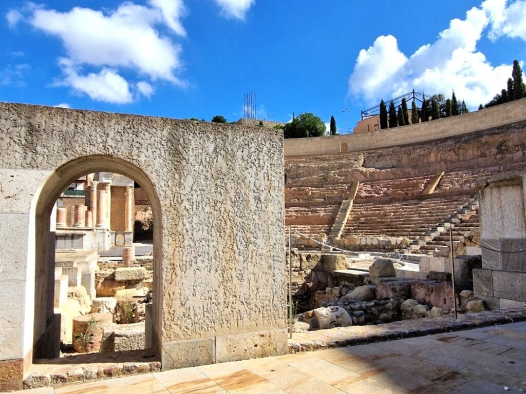 Teatro Romano Cartagena - Kohti avaraa maailmaa