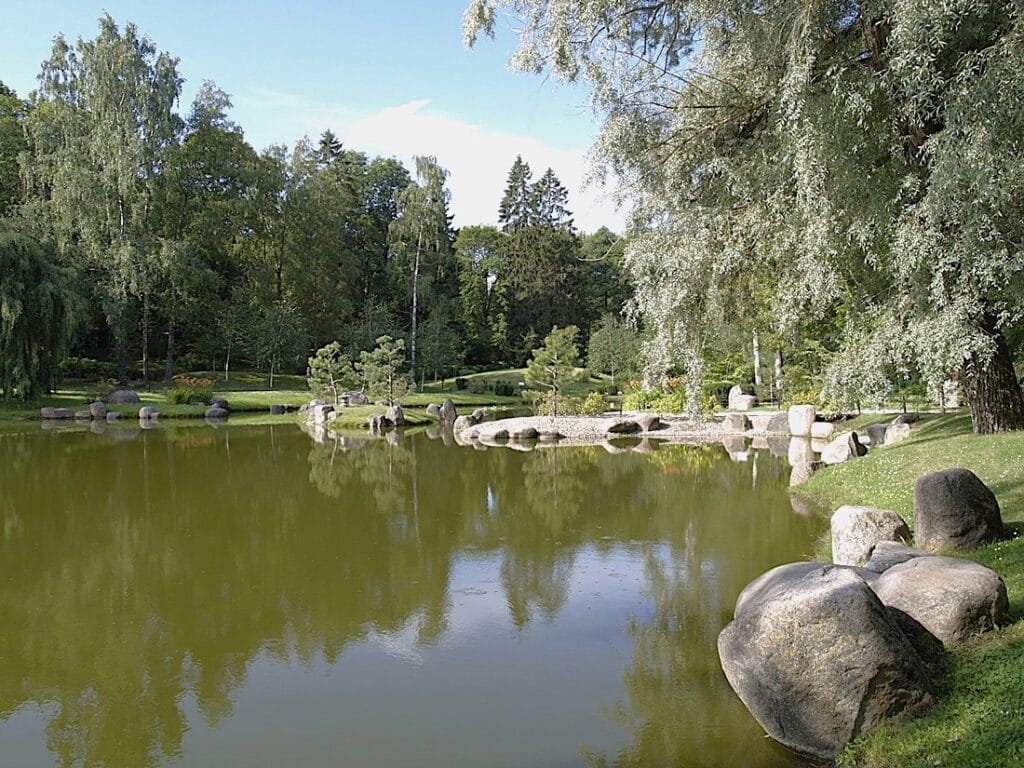 Kadriorgin japanilainen puutarha - Kohti avaraa maailmaa