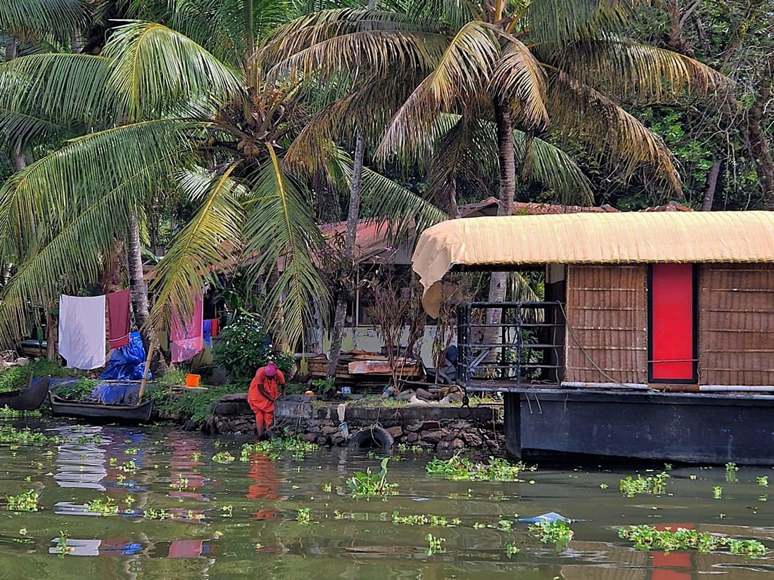 You are currently viewing Keralan Backwaters – vesitie toiseen maailmaan
