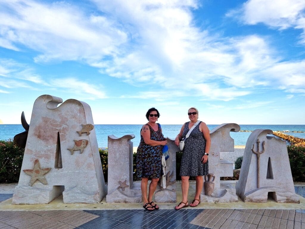 Talon etsintä Espanjasta osa 12: Altea - Välimeren sinisen ja valkoisen harmoniaa