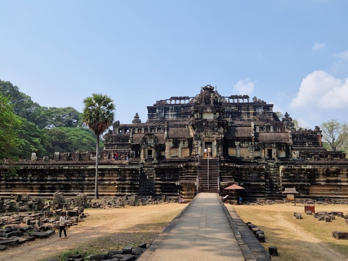 Angkor Thom - Kohti avaraa maailmaa