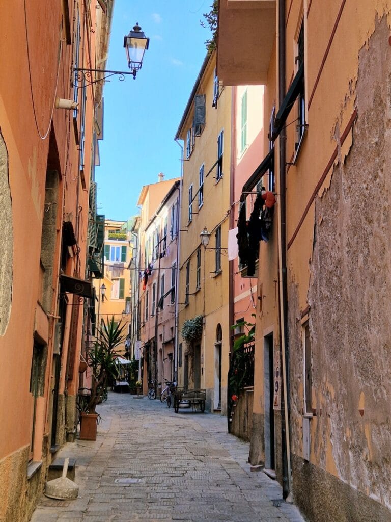 Monterosso Cinque Terre - Kohti avaraa maailmaa