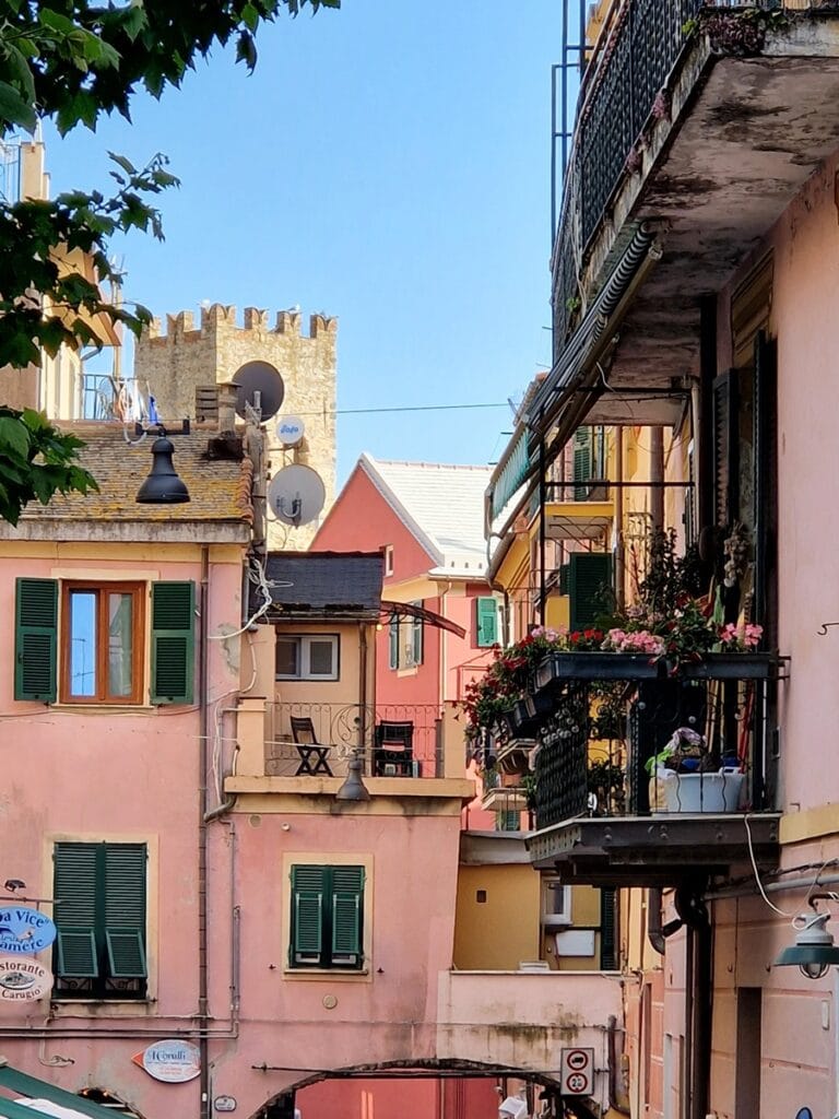 Monterosso Cinque Terre - Kohti avaraa maailmaa