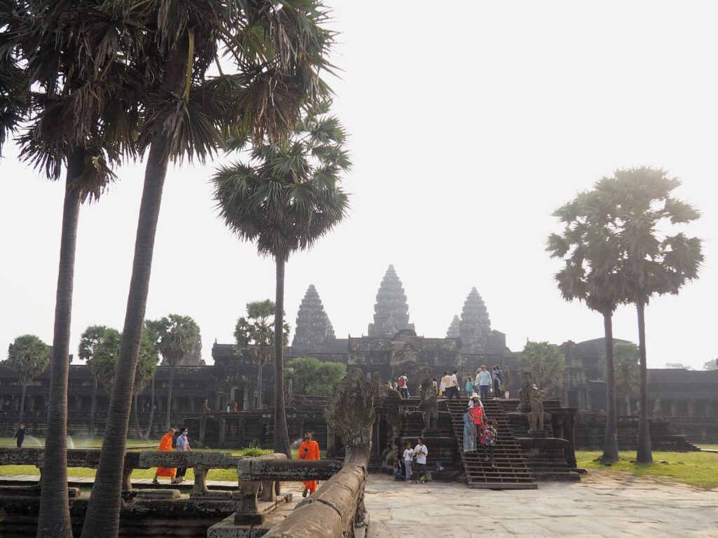 Upeat mutta uuvuttavat Angkorin temppelit Siem Reapissa
