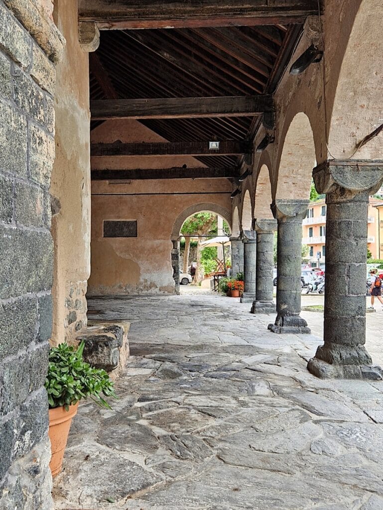 Loggia Comunalea Levanto - Kohti avaraa maailmaa