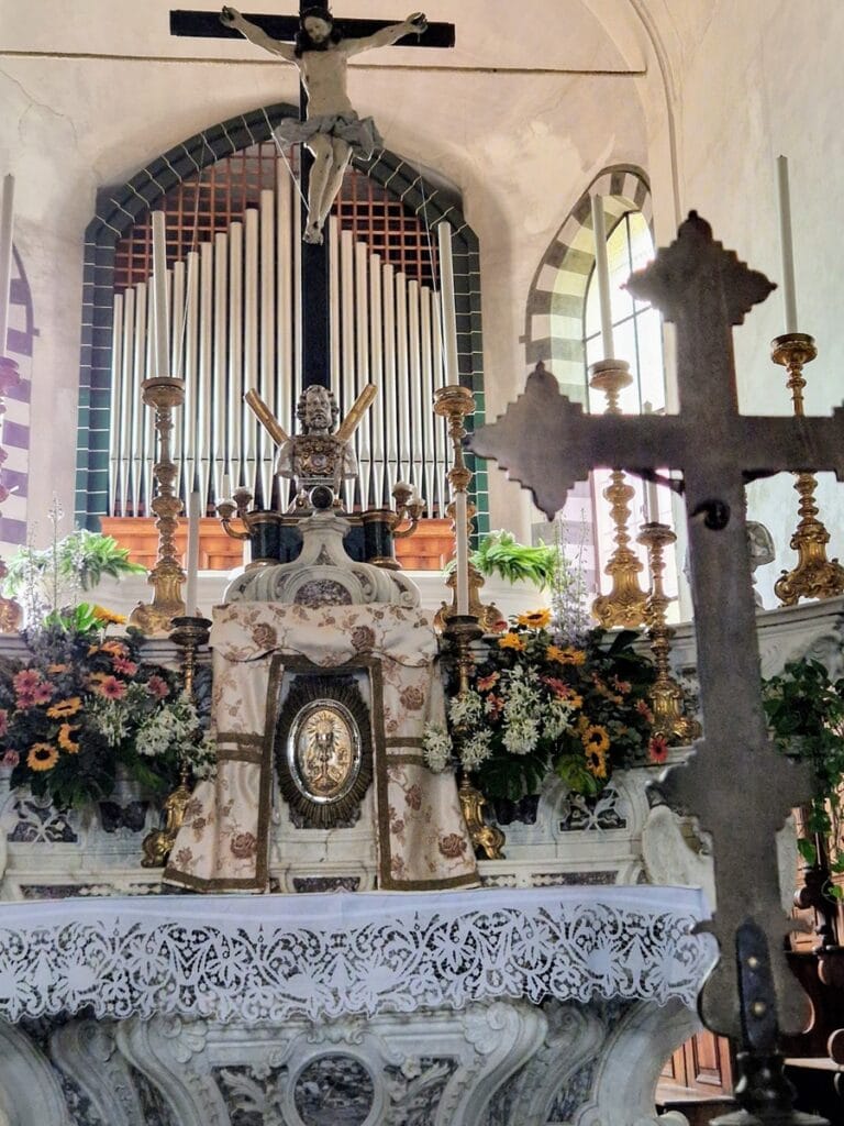Chiesa di Sant’Andrea Apostolo Levanto - Kohti avaraa maailmaa