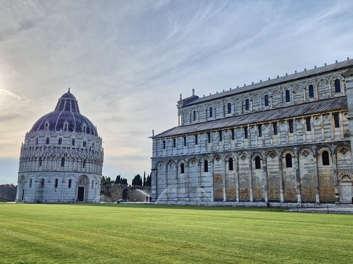 Piazza del Duomo - Kohti avaraa maailmaa