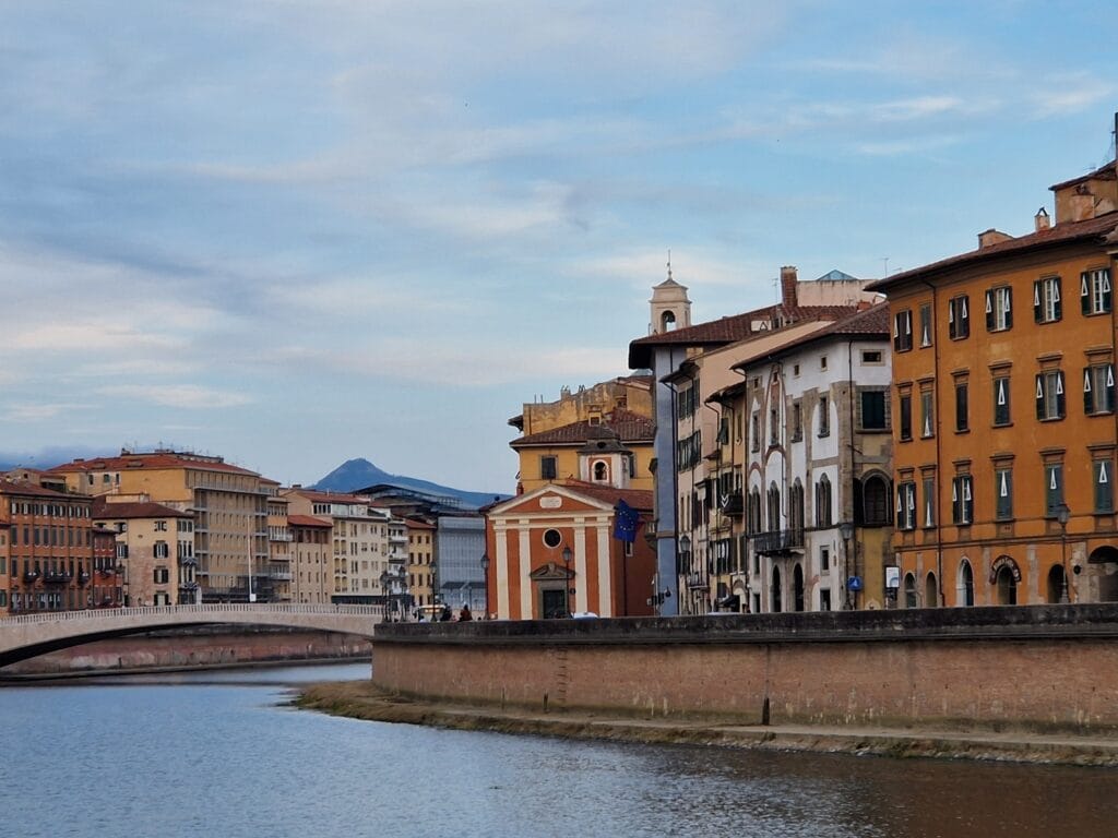 Pisa – vinoja torneja, vääriä busseja ja pari naapurien pelastamaa sairastajaa