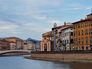 Pisa – vinoja torneja, vääriä busseja ja pari naapurien pelastamaa sairastajaa