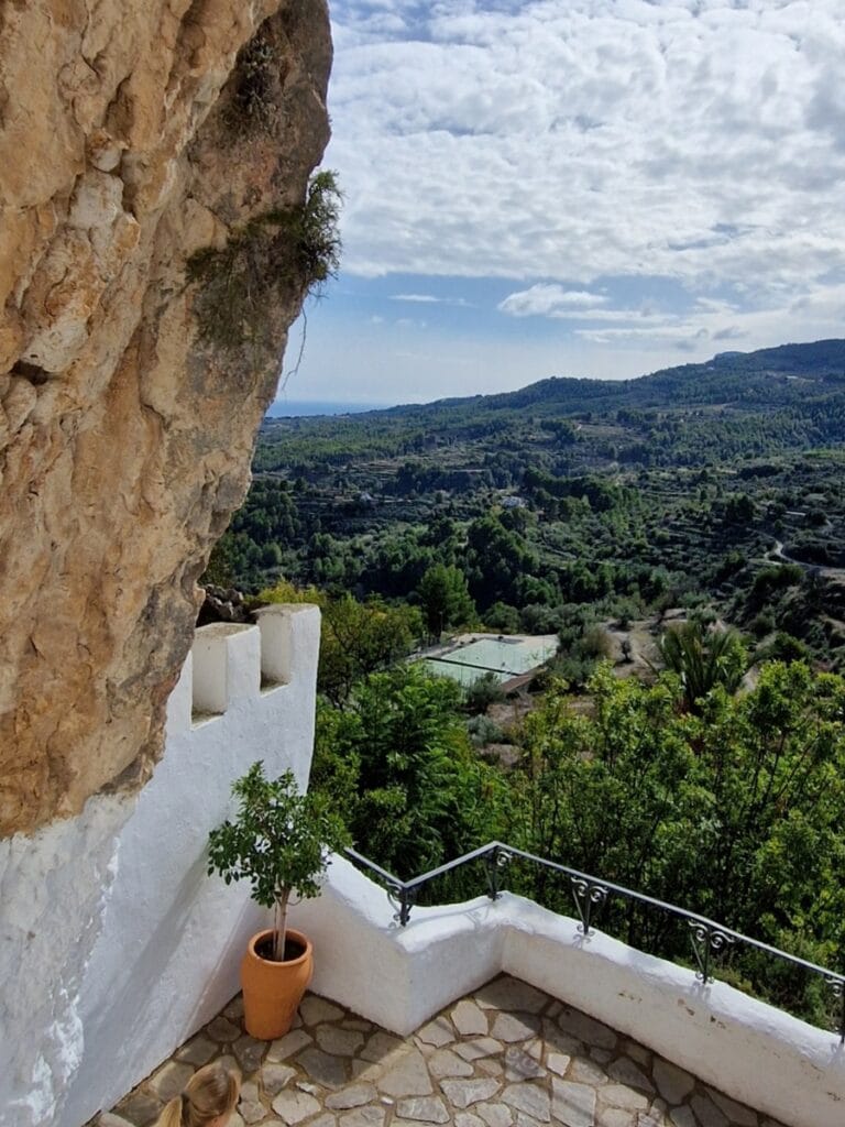 Guadalest - Kohti avaraa maailmaa