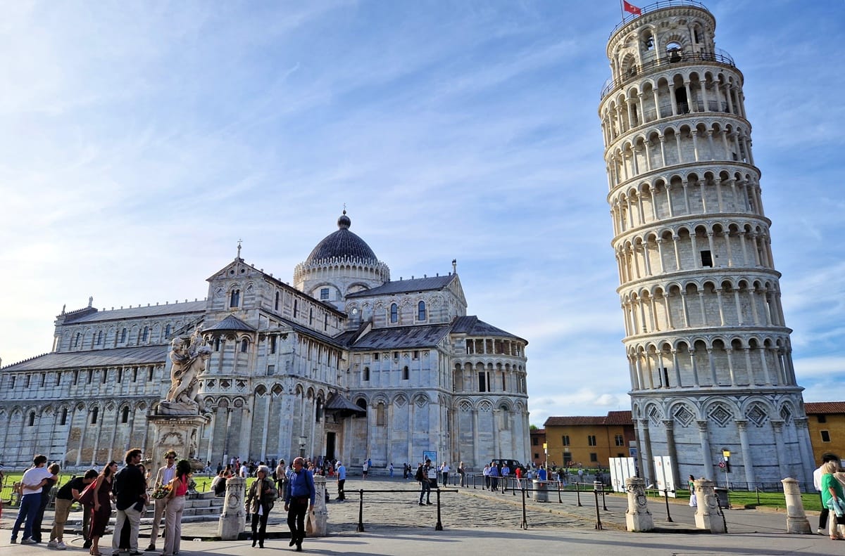 Piazza del Duomo - Kohti avaraa maailmaa