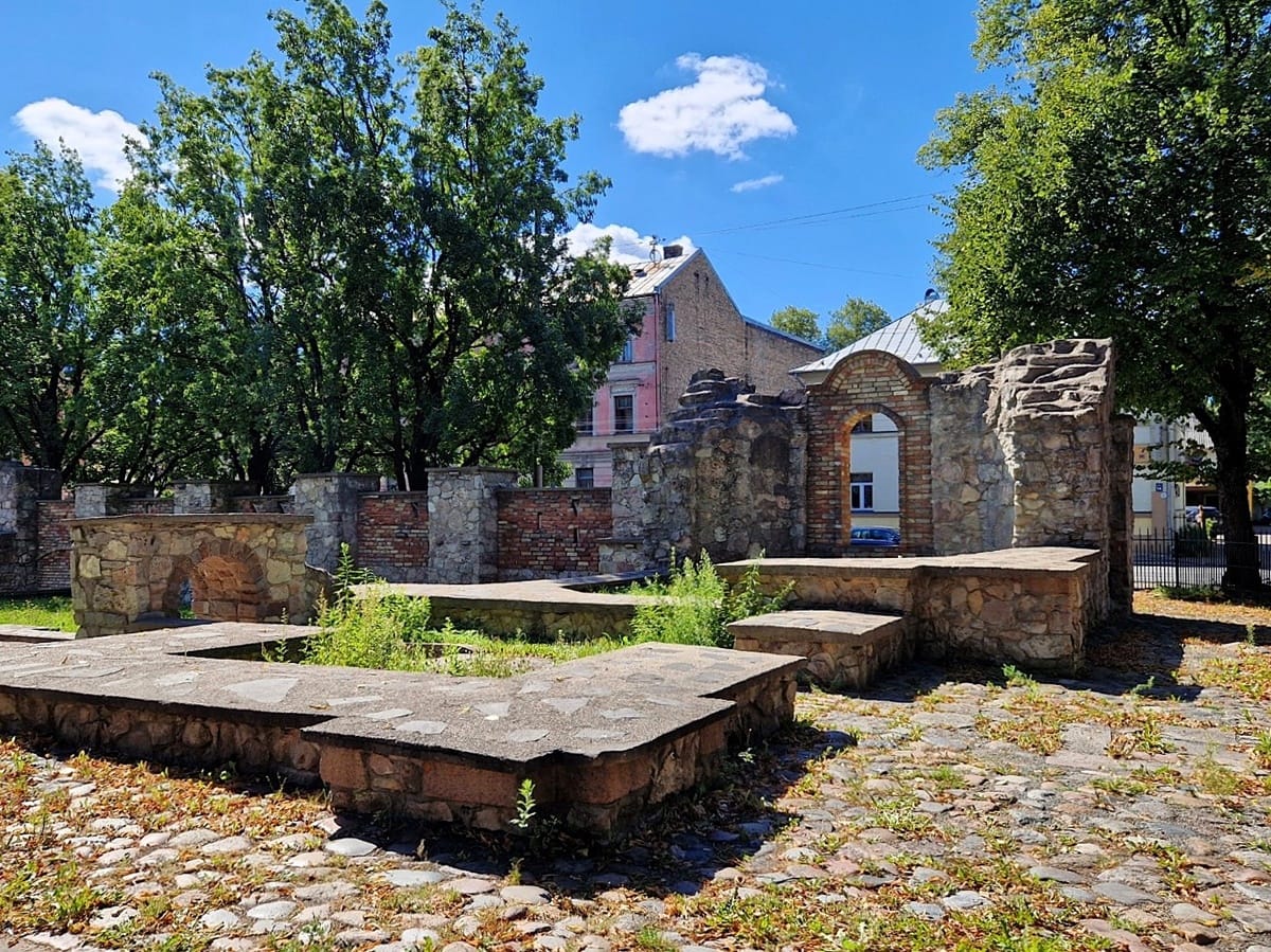 Rīgas Horālā sinagoga - Kohti avaraa maailmaa