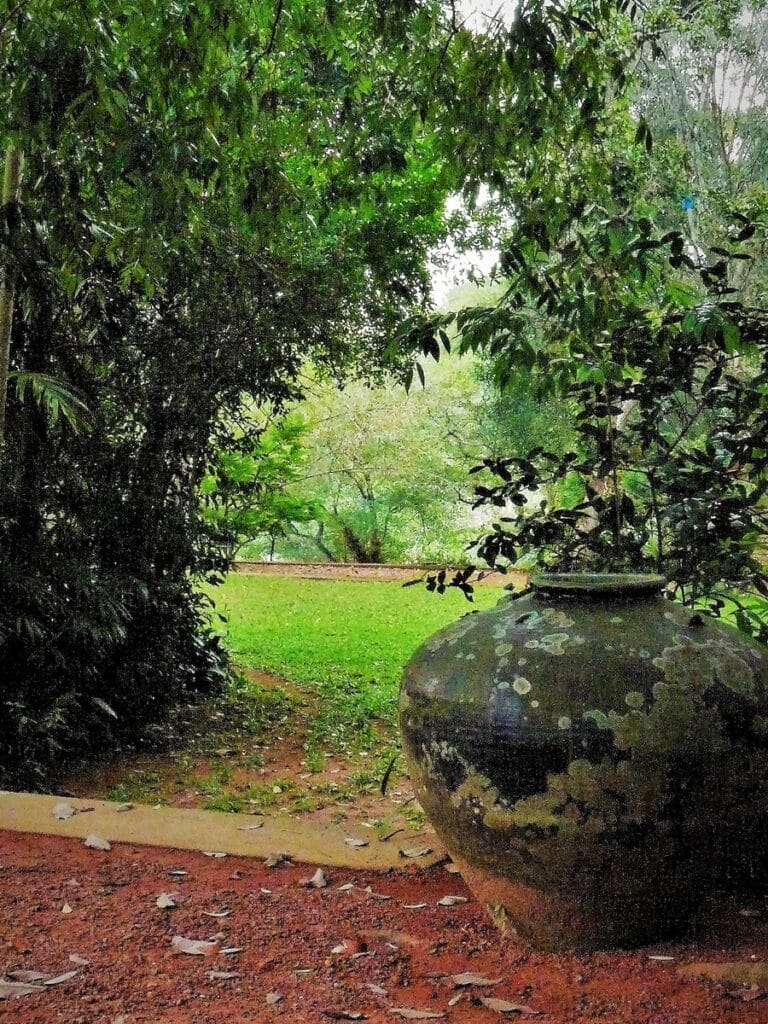 Lunuganga - Kohti avaraa maailmaa