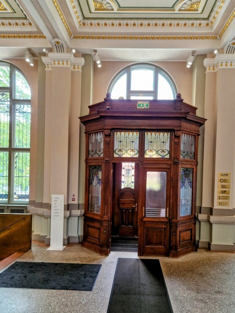 Riian taidemuseo - Kohti avaraa maailmaa