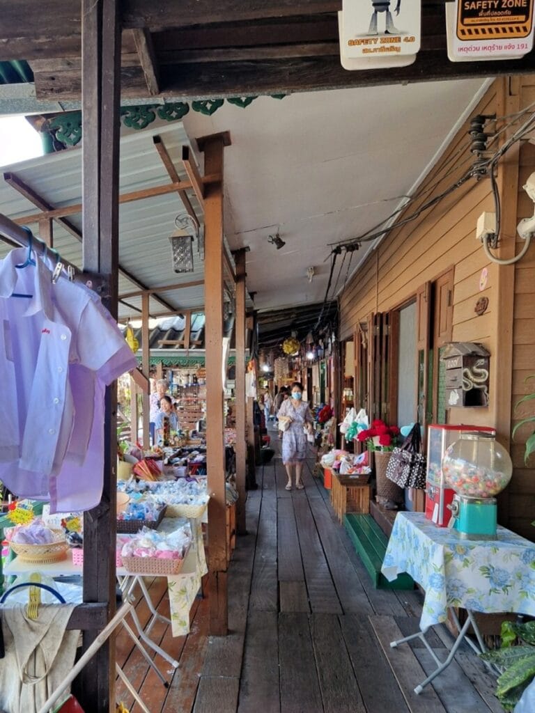 Chao Phraya - Kohti avaraa maailmaa