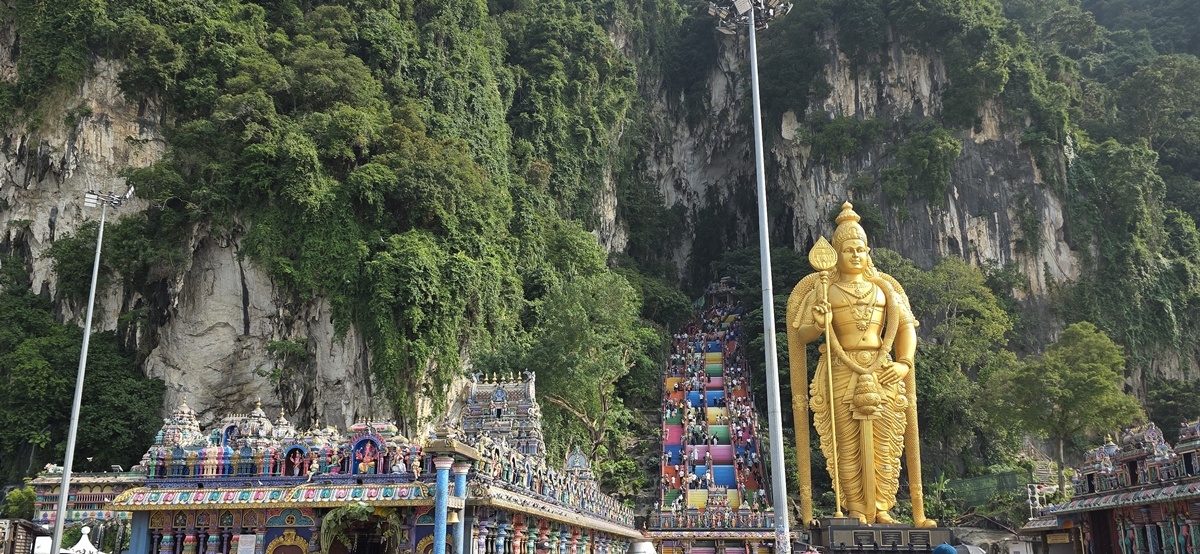 Batu Caves - Kohti avaraa maailmaa