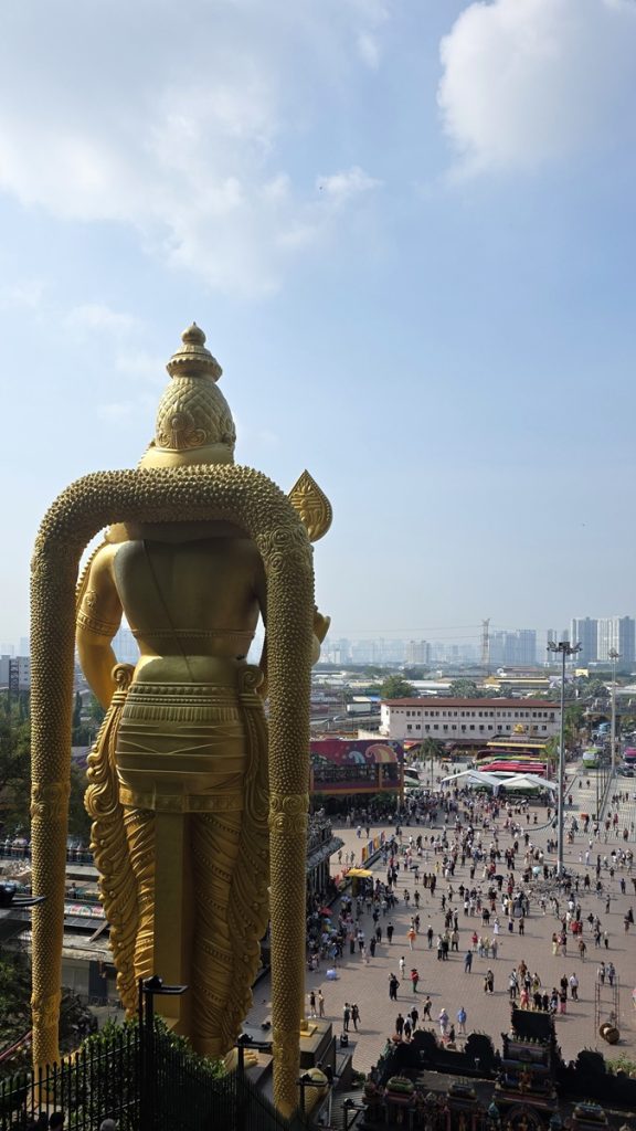 Batu Caves - Kohti avaraa maailmaa