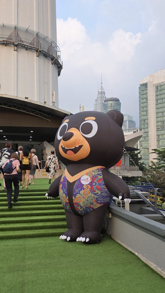 KL-Tower - Kohti avaraa maailmaa