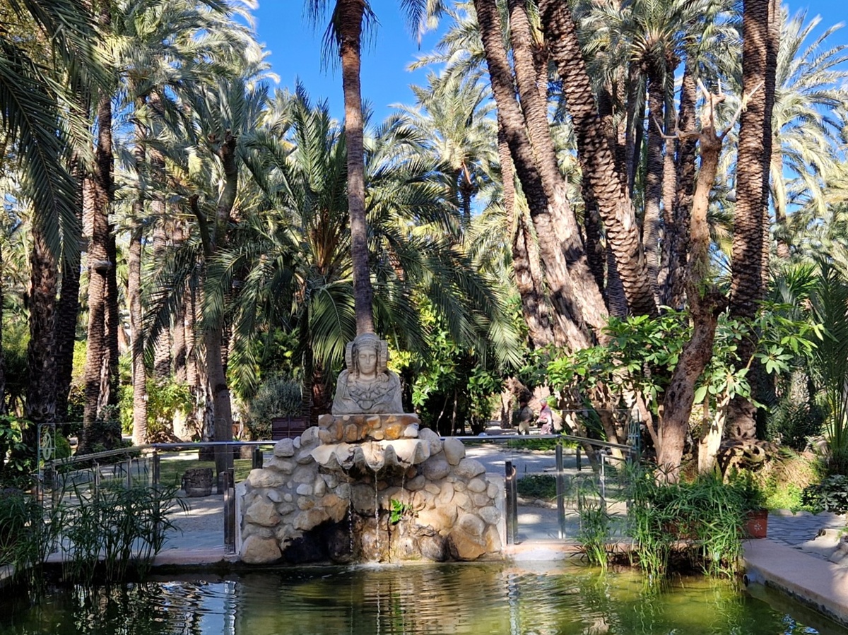 Dama Elche - Kohti avaraa maailmaa